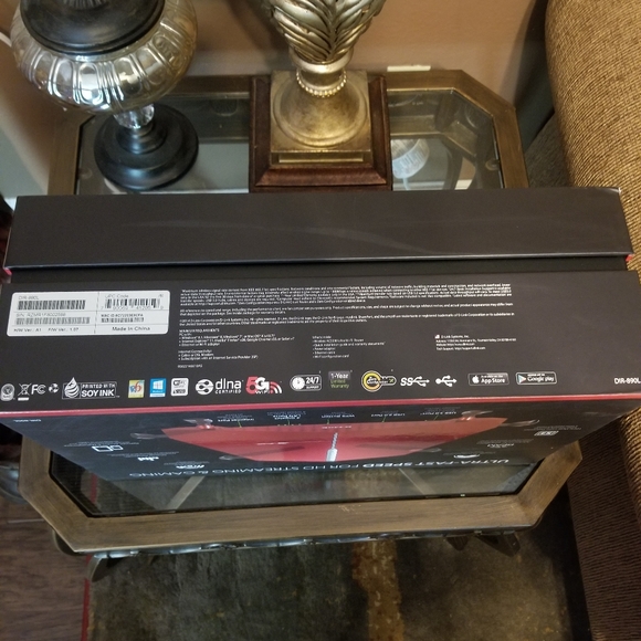 ( NEW) D-LINK AC 3200 ULTRA WI-FI ROUTER- tri Brand wifi. Make an offer - Picture 5 of 6